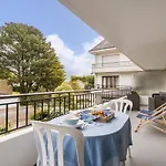 A Mesquer: A 200m, Balcon, Parking, Proche Commerces - Fr-1-306-1243 Appartement