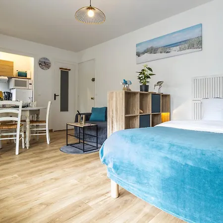 A Mesquer: A 200m, Balcon, Parking, Proche Commerces - Fr-1-306-1243 Apartment
