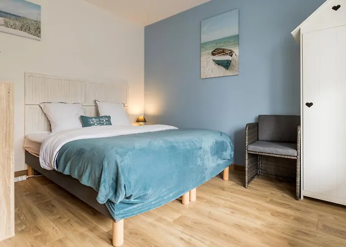 A Mesquer: A 200m, Balcon, Parking, Proche Commerces - Fr-1-306-1243 아파트 *