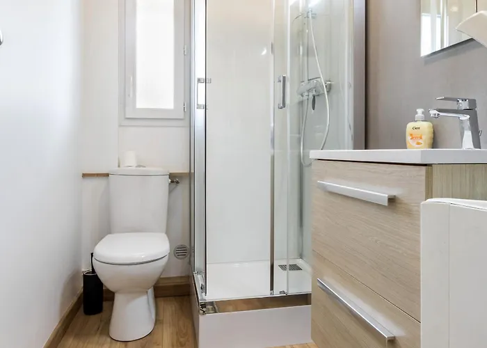 A Mesquer: A 200m, Balcon, Parking, Proche Commerces - Fr-1-306-1243